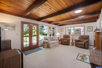 1628 SW Clay St, Dallas, OR 97338 - Photo 25