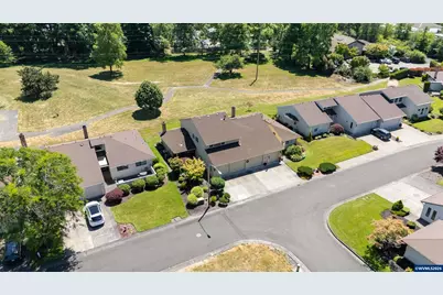 2935 Cedarwood Ct SE, Albany, OR 97322 - Photo 3