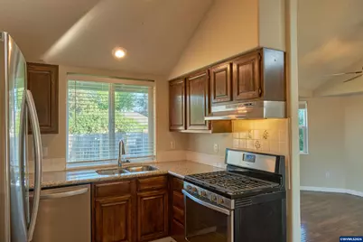 4674 Red Cherry Ct SE, Salem, OR 97317 - Photo 11