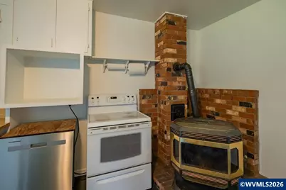 30832 Waterloo Rd, Lebanon, OR 97355 - Photo 15