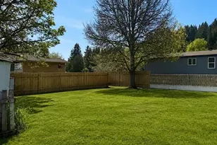 1649 Elm St, Sweet Home, OR 97386 - Photo 9