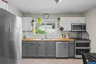 3417 SE 3rd St, Corvallis, OR 97333 - Photo 11