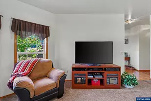 1795 Sunburst Terrace NW, Salem, OR 97304 - Photo 9