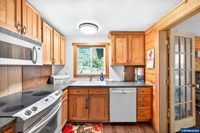 2150 Pioneer Rd, Dallas, OR 97338 - Photo 7