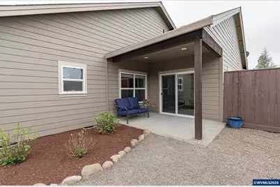 217 White Oak Wy, Shady Cove, OR 97539 - Photo 3