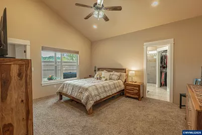 217 White Oak Wy, Shady Cove, OR 97539 - Photo 15