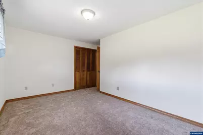 837 SW River Dr, Dallas, OR 97933 - Photo 23