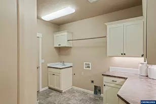 5428 Swallowtail St SE, Salem, OR 97306 - Photo 25