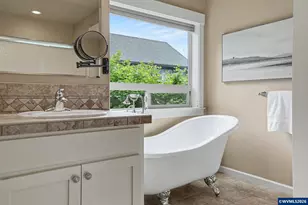 5428 Swallowtail St SE, Salem, OR 97306 - Photo 45