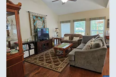 6120 Fairbanks St SE, Salem, OR 97306 - Photo 13