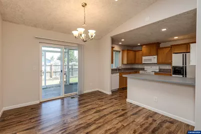 3127 S 12th St, Lebanon, OR 97355 - Photo 11