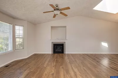 3127 S 12th St, Lebanon, OR 97355 - Photo 7