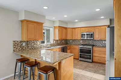 812 SW 8th St, Sublimity, OR 97385 - Photo 19