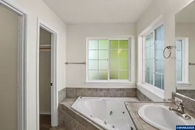 812 SW 8th St, Sublimity, OR 97385 - Photo 29