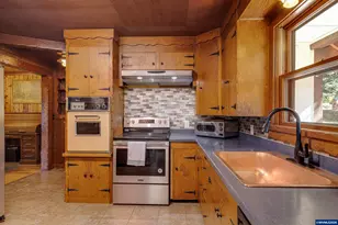 24680 N Santiam Hwy SE, Lyons, OR 97358 - Photo 21