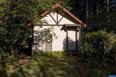 24680 N Santiam Hwy SE, Lyons, OR 97358 - Photo 45
