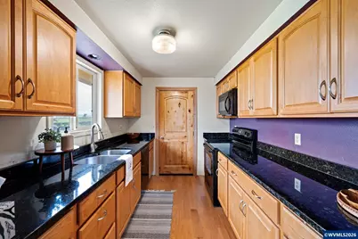 375 Park Ln, Harrisburg, OR 97446 - Photo 11