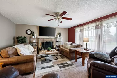 375 Park Ln, Harrisburg, OR 97446 - Photo 5