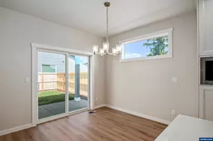 739 Emily Grace Ln SE, Salem, OR 97306 - Photo 17
