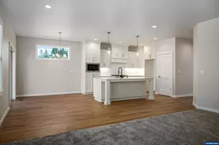 739 Emily Grace Ln SE, Salem, OR 97306 - Photo 15