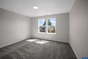 739 Emily Grace Ln SE, Salem, OR 97306 - Photo 41