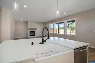 739 Emily Grace Ln SE, Salem, OR 97306 - Photo 25