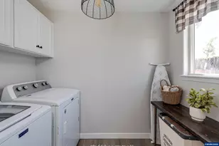 4602 Settlers Dr NE, Salem, OR 97305 - Photo 15