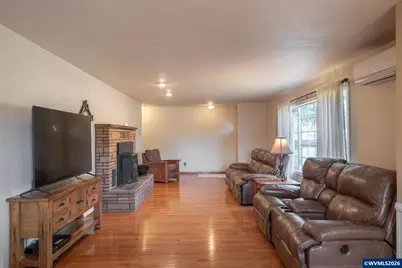 38225 Mount Hope Dr, Lebanon, OR 97355 - Photo 15