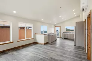 430 NW 5th St, Newport, OR 97365 - Photo 9