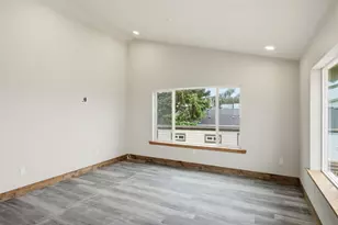430 NW 5th St, Newport, OR 97365 - Photo 11