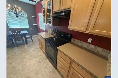 840 Wild Rose Ct, Independence, OR 97351 - Photo 9