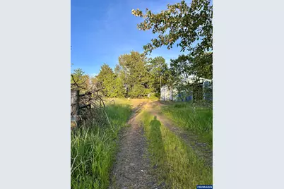 35641 Riverside Dr SW, Albany, OR 97331 - Photo 3