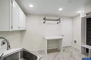 3052 Mt Kuebler Dr S, Salem, OR 97302 - Photo 19