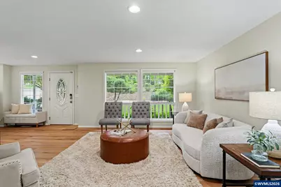 3052 Mt Kuebler Dr S, Salem, OR 97302 - Photo 9