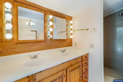 732 E 22nd Av, Eugene, OR 97405 - Photo 31