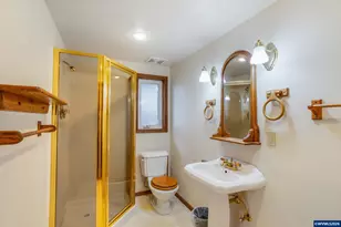 732 E 22nd Ave, Eugene, OR 97405 - Photo 9