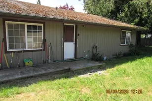 365 SE Myrtle St, Mill City, OR 97360 - Photo 15