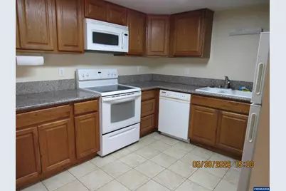 365 SE Myrtle St, Mill City, OR 97360 - Photo 9