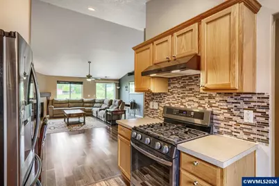 1145 Country Ln, Woodburn, OR 97071 - Photo 7