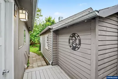 508 S 2nd St, Silverton, OR 97381 - Photo 23