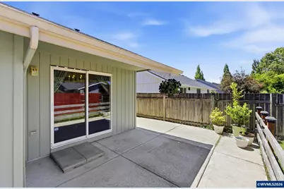 633 Cedar St, Independence, OR 97351 - Photo 29