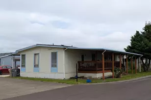 204 Cascade Dr, Lebanon, OR 97355 - Photo 1