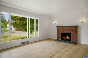 1710 23rd St NE, Salem, OR 97301 - Photo 11