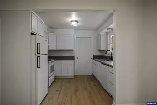 1710 23rd St NE, Salem, OR 97301 - Photo 15