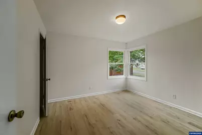 1710 23rd St NE, Salem, OR 97301 - Photo 29