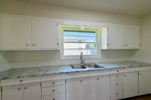 360 Main St W, Monmouth, OR 97361 - Photo 7
