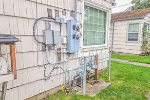 340 S Main St, Lebanon, OR 97355 - Photo 13