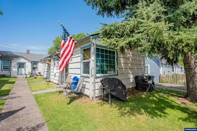 340 S Main St, Lebanon, OR 97355 - Photo 9