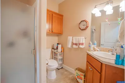 112 Weldwood Dr, Lebanon, OR 97355 - Photo 17
