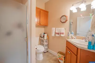 112 Weldwood Dr, Lebanon, OR 97355 - Photo 17